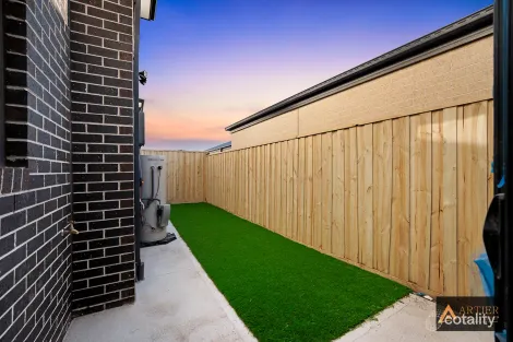 Property photo of 9 Deanside Drive Deanside VIC 3336