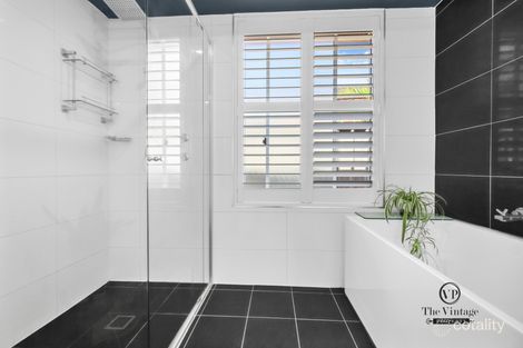 Property photo of 7 Sandown Close Casula NSW 2170