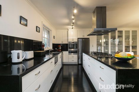 Property photo of 5 Stayner Grove Moorabbin VIC 3189