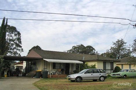 Property photo of 25 Pitcairn Avenue Lethbridge Park NSW 2770