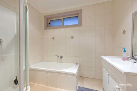 Property photo of 19 Hoya Crescent Frankston North VIC 3200