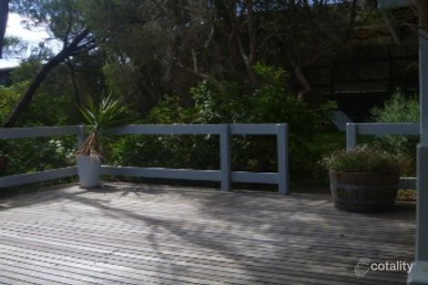 Property photo of 10 Fairsea Grove Rye VIC 3941