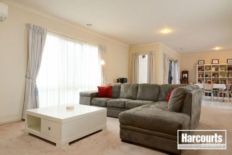 Property photo of 27 Trafford Road Carrum Downs VIC 3201