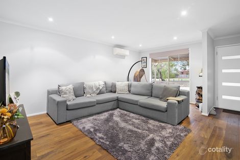 Property photo of 27 Hutchins Park Close Mornington VIC 3931