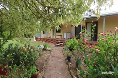 Property photo of 110 Coote Road Moerlong SA 5278