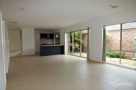 Property photo of 7 Fallingwater Drive Pakenham VIC 3810