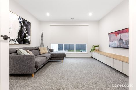 Property photo of 24 Grainger Parade Lucas VIC 3350