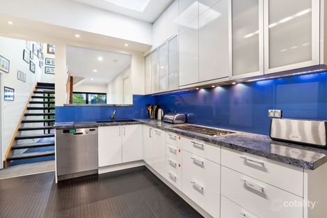 Property photo of 32 Bennett Parade Kew East VIC 3102