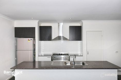 Property photo of 8 Faith Road Craigieburn VIC 3064