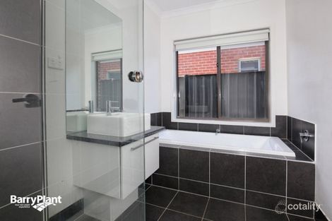 Property photo of 8 Faith Road Craigieburn VIC 3064