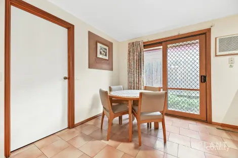 Property photo of 4 Andrew Court Pakenham VIC 3810