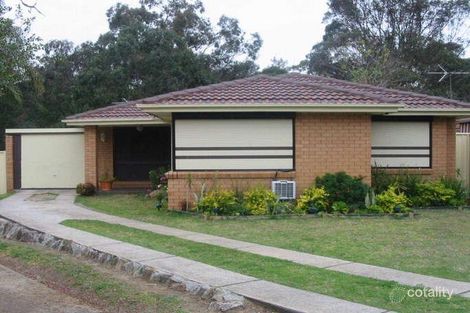 25 Gentian Ave, Macquarie Fields, NSW 2564