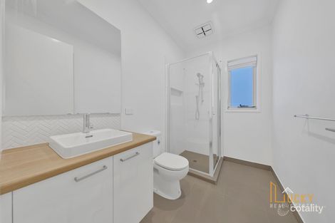 Property photo of 3 Bergamot Boulevard Mickleham VIC 3064