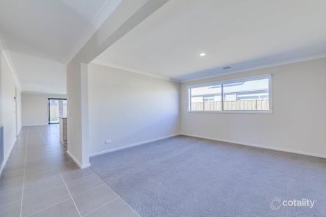 Property photo of 5 Straw Flower Circuit Greenvale VIC 3059