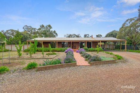 13 Fairway Dr, Ascot, VIC 3551