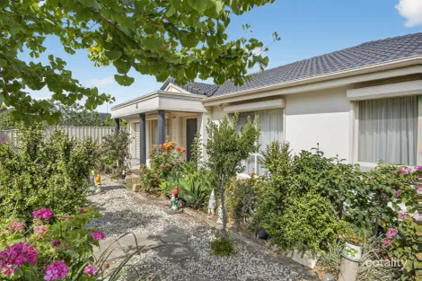 4 Carlyle St, Victor Harbor, SA 5211
