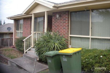 2/27 Winyard Dr, Mooroolbark, VIC 3138