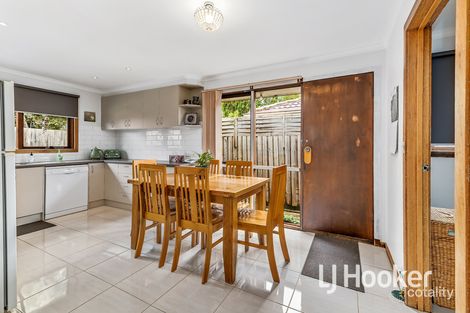 Property photo of 1 Circle Drive North Cranbourne VIC 3977