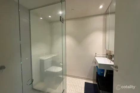 Property photo of 5H/9 Waterside Place Docklands VIC 3008