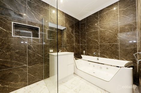 Property photo of 1 Aquatic Place Glen Waverley VIC 3150