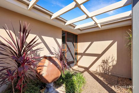 Property photo of 4 Prime Minister Drive Middle Ridge QLD 4350