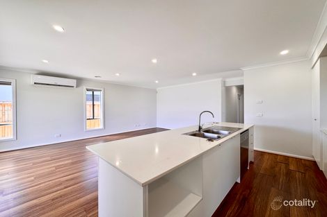 Property photo of 137 Stanmore Crescent Wyndham Vale VIC 3024