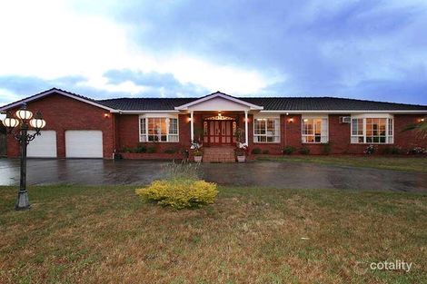 Property photo of 10 Jedburgh Place Greenvale VIC 3059
