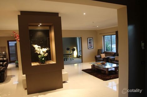 Property photo of 10 Taronga Way South Morang VIC 3752