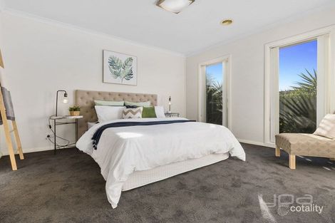 Property photo of 2 Boulderwood Court Kurunjang VIC 3337