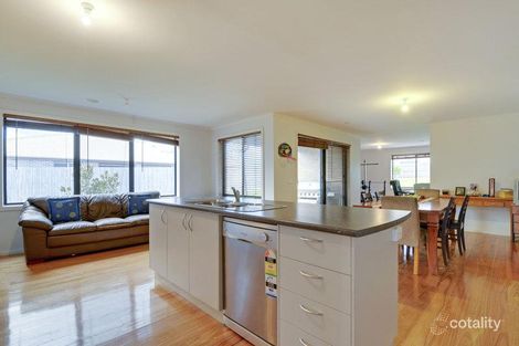 Property photo of 37 Graduate Place Traralgon VIC 3844