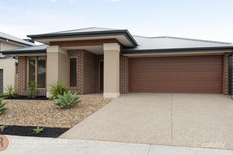 Property photo of 32 Bedervale Loop Doreen VIC 3754