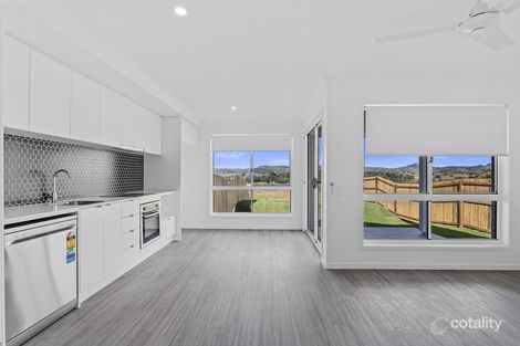 Property photo of 8 Corinne Place Dugandan QLD 4310