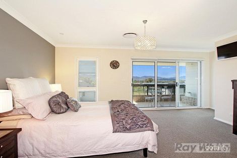 Property photo of 18 Peak Drive Hillvue NSW 2340