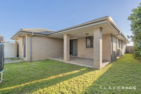 Property photo of 15 Kelman Drive Cliftleigh NSW 2321