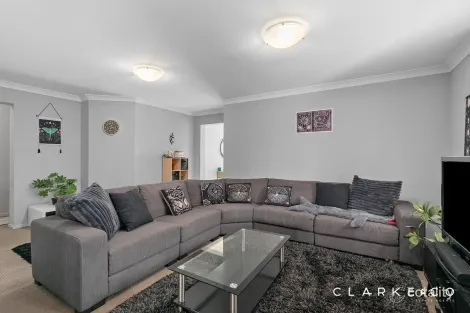 Property photo of 15 Kelman Drive Cliftleigh NSW 2321