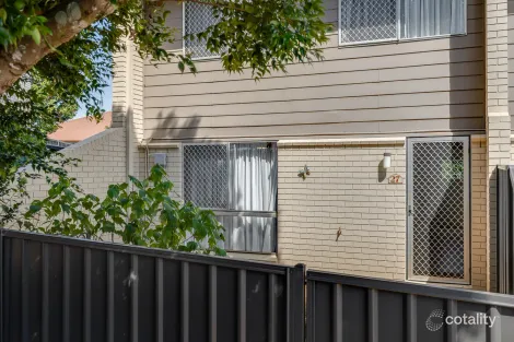 27/6 O'Brien St, Harlaxton, QLD 4350