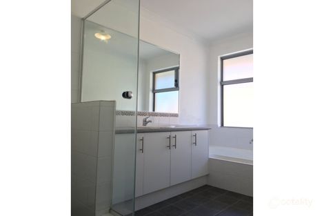 Property photo of 16 Hill View Terrace St James WA 6102