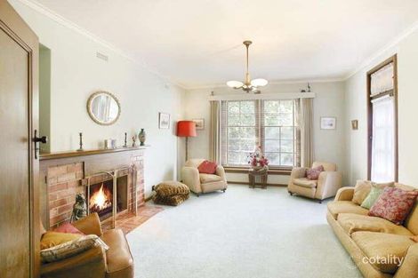 Property photo of 28 Kenmare Street Mont Albert VIC 3127