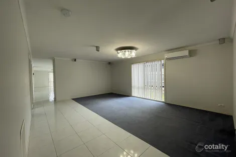 Property photo of 33 Ebony Street Cranbourne VIC 3977