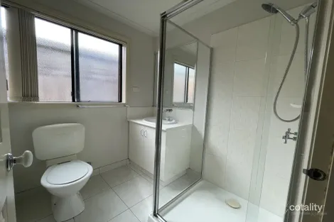 Property photo of 33 Ebony Street Cranbourne VIC 3977