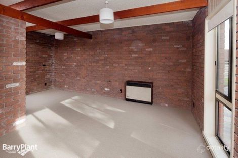 Property photo of 2/28 Olive Road Eumemmerring VIC 3177