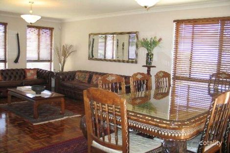 Property photo of 8 Harrington Close Brookfield QLD 4069