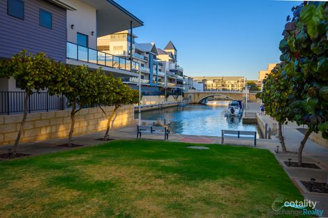 Property photo of 2 Treviso Mews Mandurah WA 6210