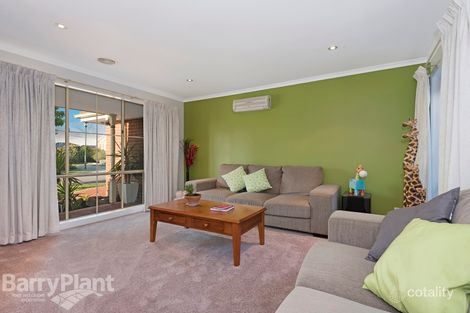 Property photo of 29 Mayfair Crescent Narre Warren VIC 3805