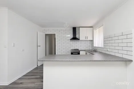 Property photo of 1/1 Olympic Parade Kangaroo Flat VIC 3555