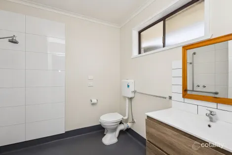 Property photo of 1/1 Olympic Parade Kangaroo Flat VIC 3555