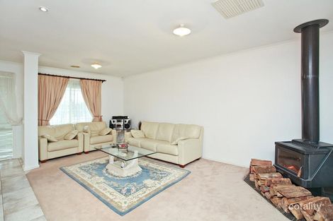 Property photo of 8 Raemur Court Hoppers Crossing VIC 3029