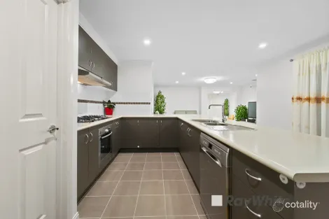 Property photo of 3 Donohue Street Cranbourne East VIC 3977