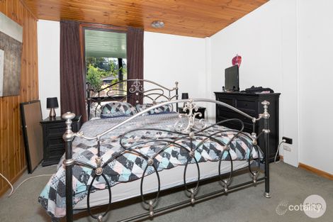 Property photo of 33 Marina Drive Mount Clear VIC 3350