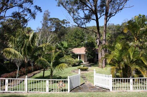 24 Lakeside Cres, Elizabeth Beach, NSW 2428